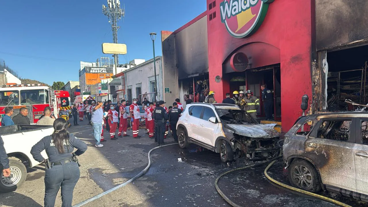 Explosión en tienda Waldo’s de Hermosillo deja 23 muertos y 11 heridos