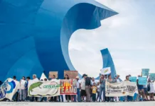 Cuyutlán te amo: cientos de personas marchan por segunda vez para frenar el Nuevo Puerto de Manzanillo
