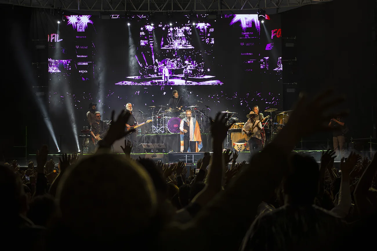 Love of Lesbian inaugura el Foro FIL