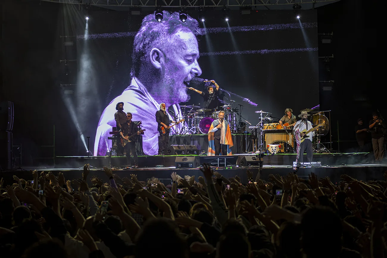 Love of Lesbian inaugura el Foro FIL