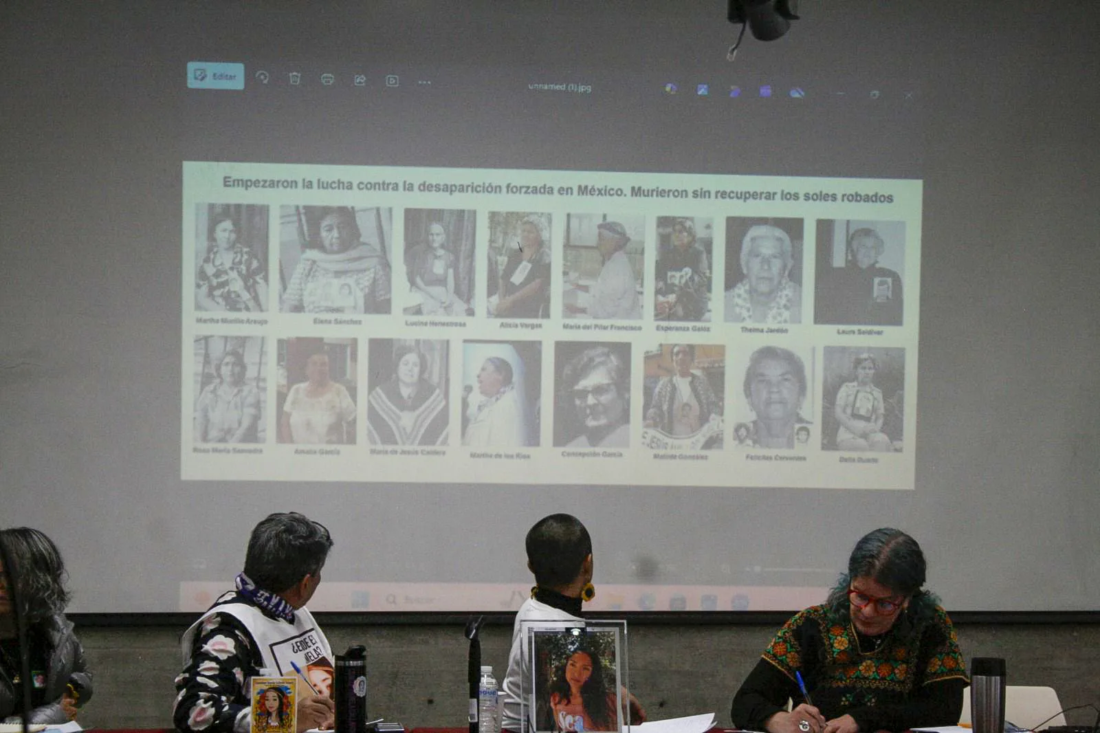 Familiares de desaparecidos exigen justicia y señalan la ineficacia del Estado en coloquio de la UACM