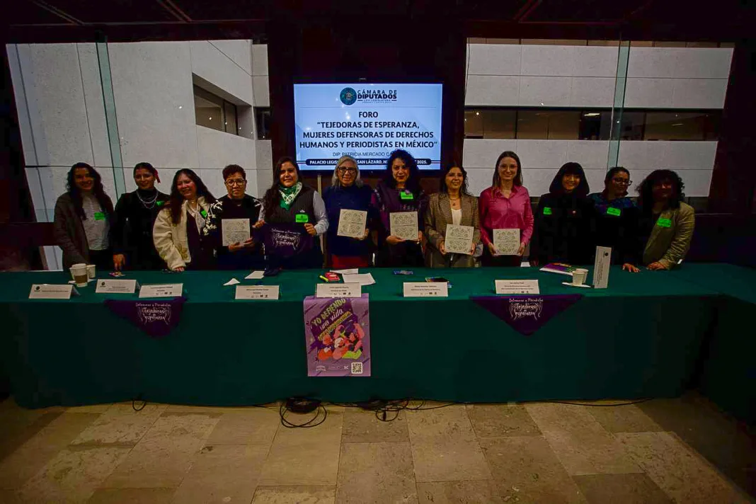 photo_4947466665167883016_y Presentan en San Lázaro el libro Hilando Historias, Tejiendo Esperanza: voces de mujeres defensoras y periodistas llaman a cuidar la memoria y garantizar protección