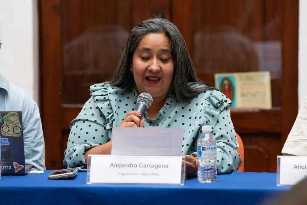 Presentación del libro Hormigas entre gigantes en el CUDeJ ITESO, Guadalajara