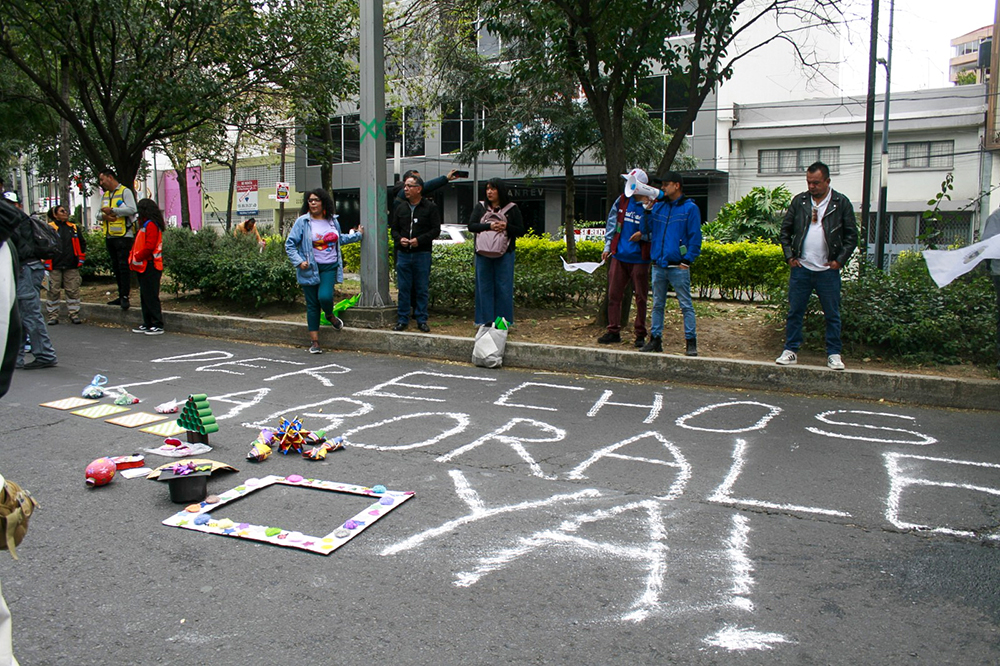 Docentes de PILARES exigen basificación y derechos laborales tras siete años de trabajo en CDMX