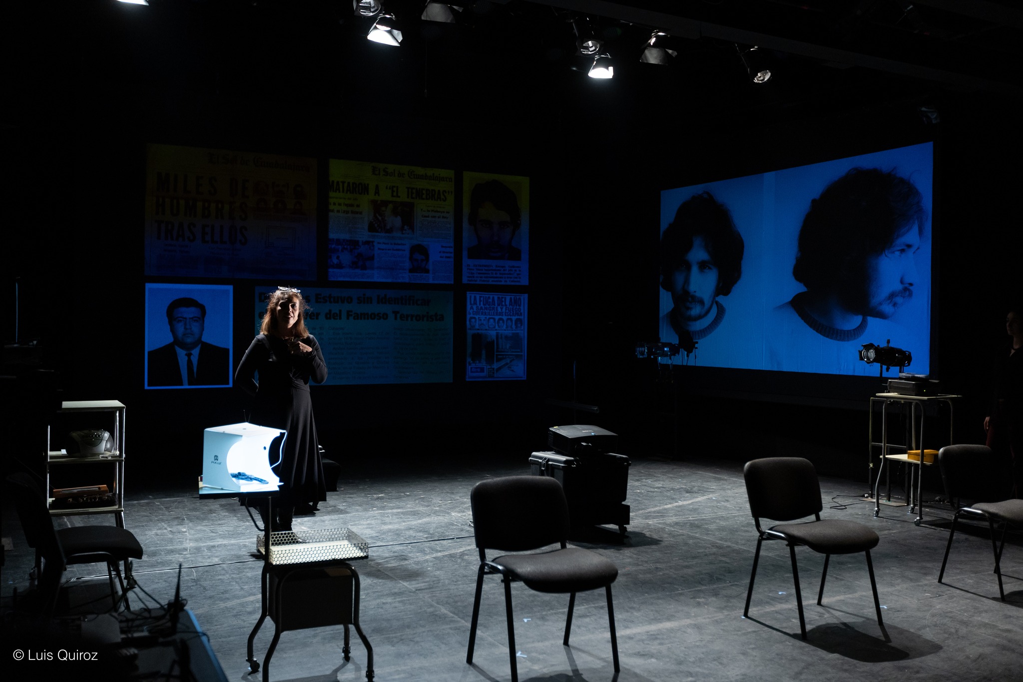 Vuelos nocturnos sobre un mar sin fondo: teatro documental frente a la desaparición forzada en México