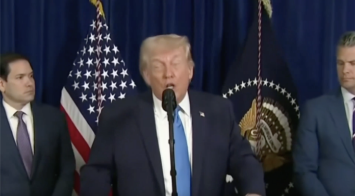 Captura de pantalla 2026-01-03 a la(s) 1.21.13 p.m. Trump afirma que EE.UU. ejecutó una operación militar en Venezuela y asegura la detención de Nicolás Maduro