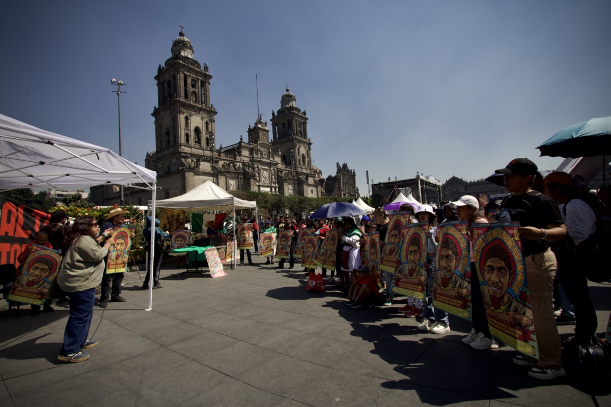 “Retas por Samir” toman el Zócalo: fútbol popular se enfrenta al Mundial del despojo