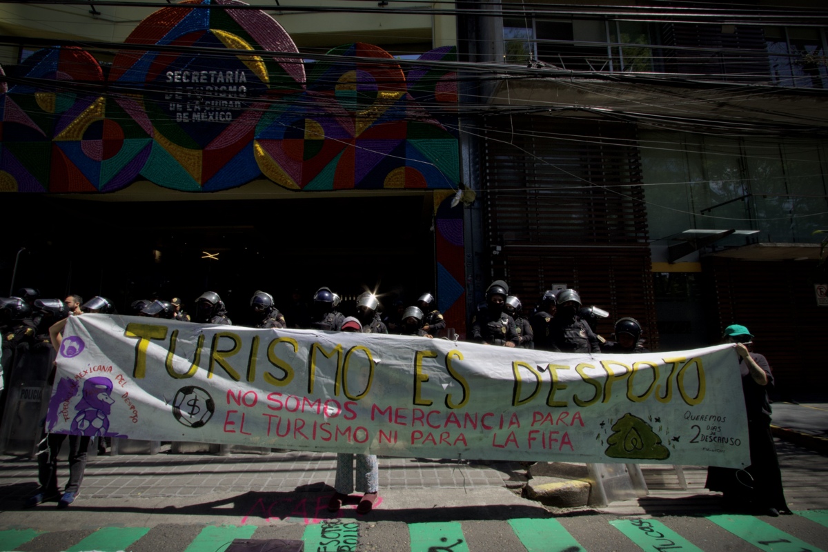 “No a la turistificación, no al mundial del despojo” reclaman activistas en Ciudad de México