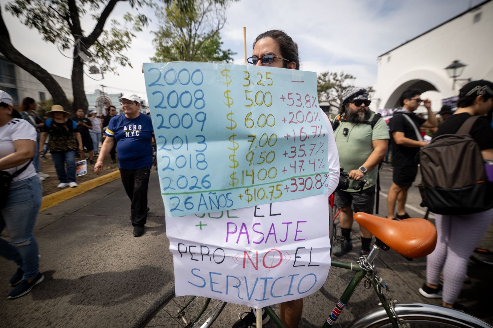 Asamblea Popular contra el tarifazo marcha en Guadalajara por transporte digno