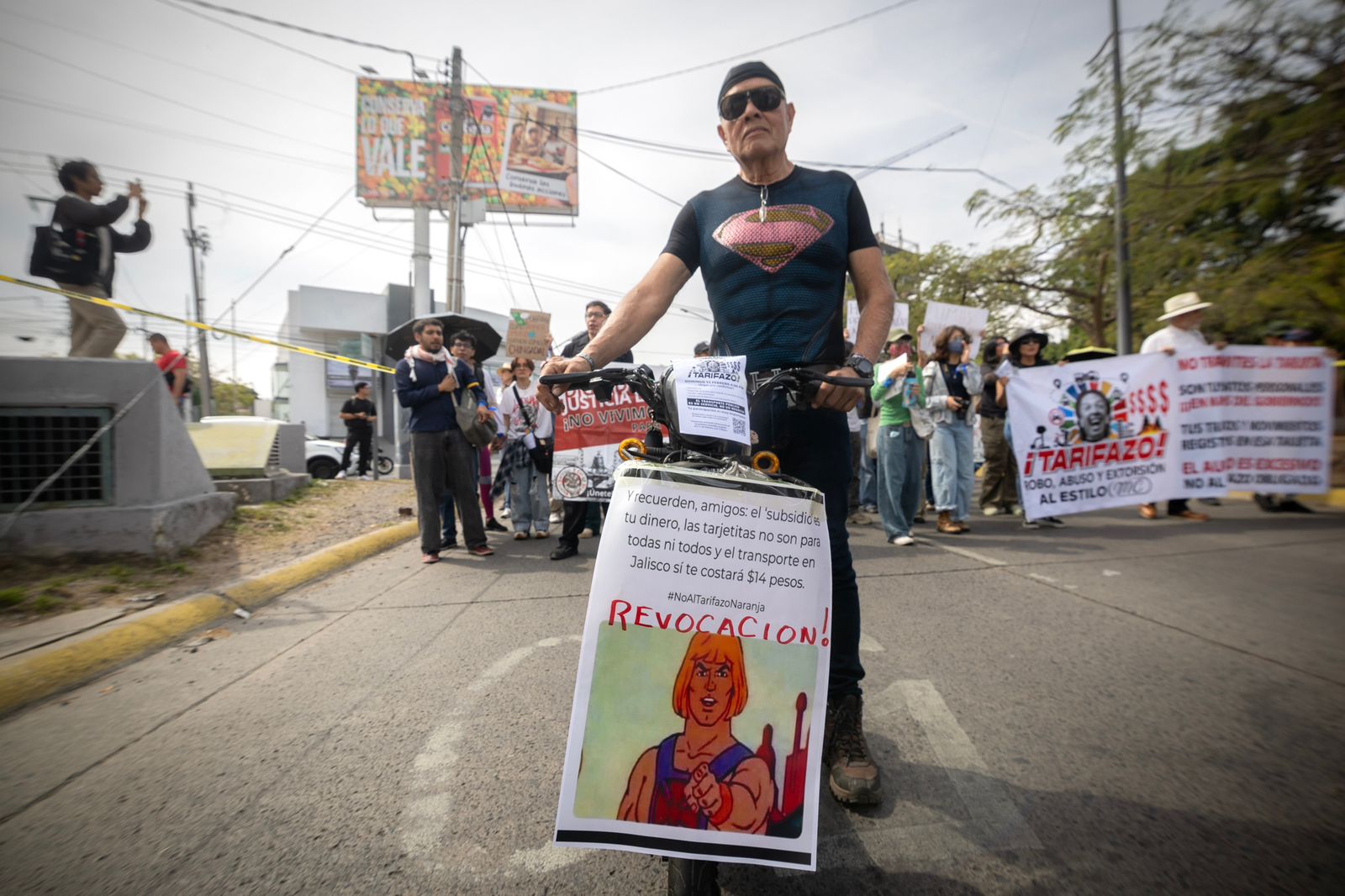 Asamblea Popular contra el tarifazo marcha en Guadalajara por transporte digno