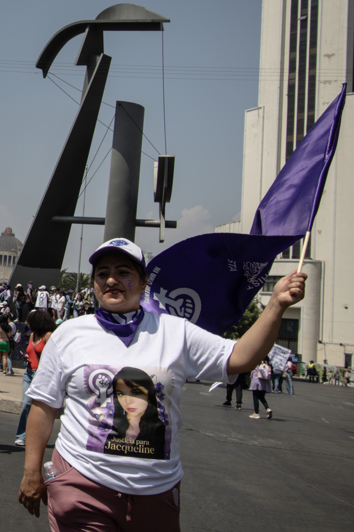 Miles de mujeres llenan las calles de la CDMX durante la jornada del 8M