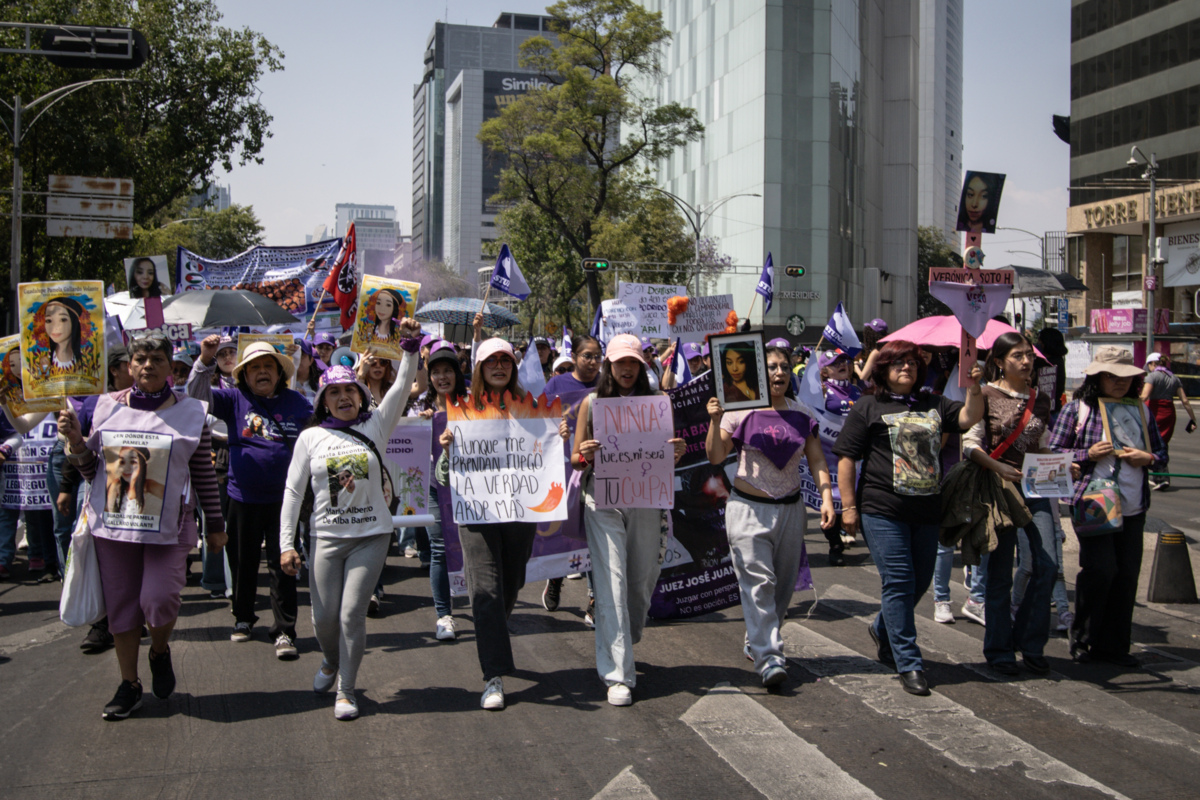 Miles de mujeres llenan las calles de la CDMX durante la jornada del 8M