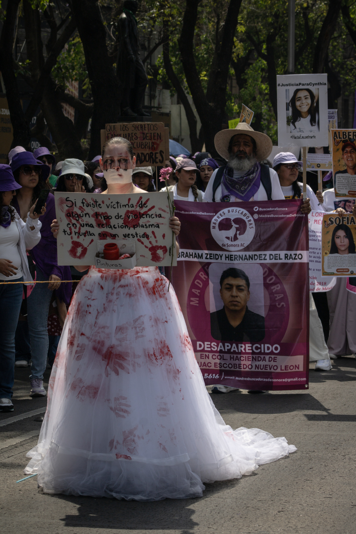 Miles de mujeres llenan las calles de la CDMX durante la jornada del 8M