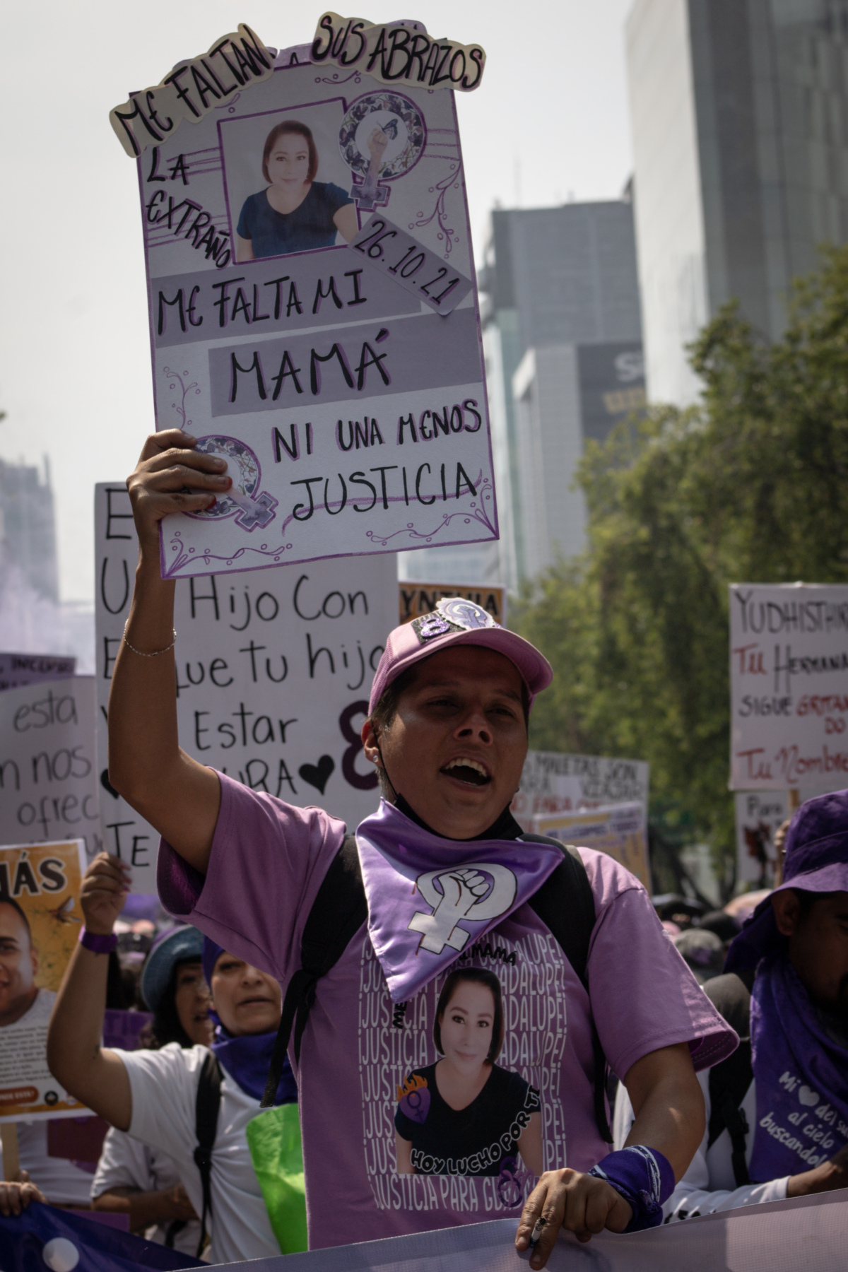 Miles de mujeres llenan las calles de la CDMX durante la jornada del 8M