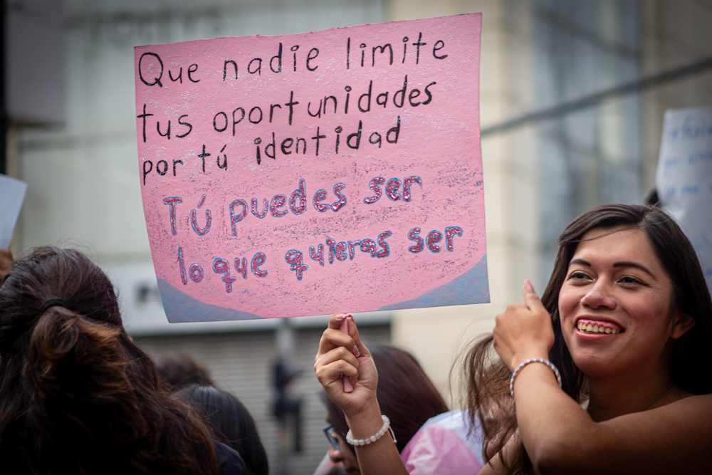 Marcha trans en CDMX exige vivienda digna, trabajo seguro y justicia para la comunida