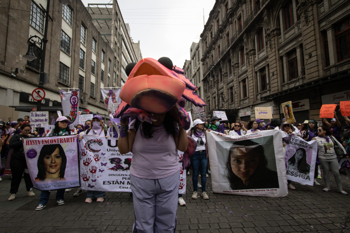 Miles de mujeres llenan las calles de la CDMX durante la jornada del 8M