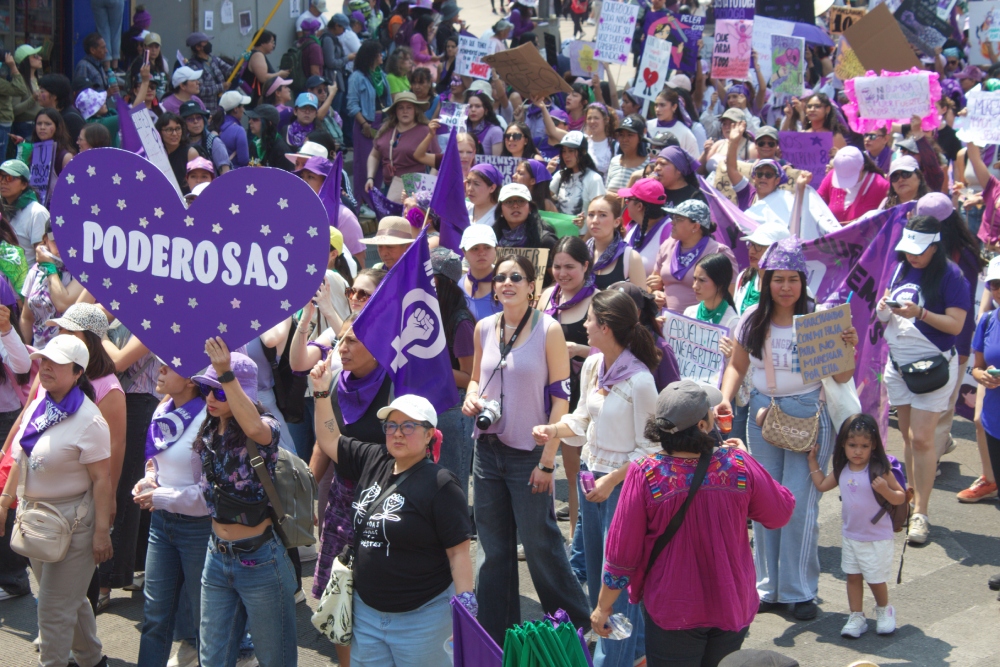 Ciudad de México se pinta de morado, crónica del 8M