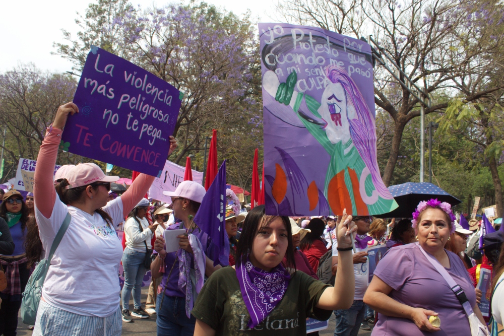 Ciudad de México se pinta de morado, crónica del 8M