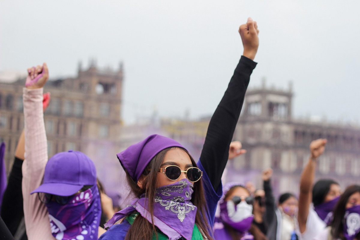 Más de 120 mil mujeres marchan en el 8M en la Ciudad de México