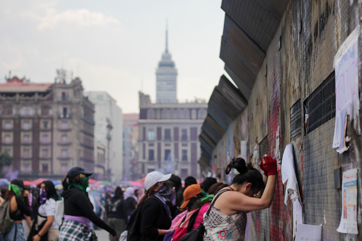 Más de 120 mil mujeres marchan en el 8M en la Ciudad de México