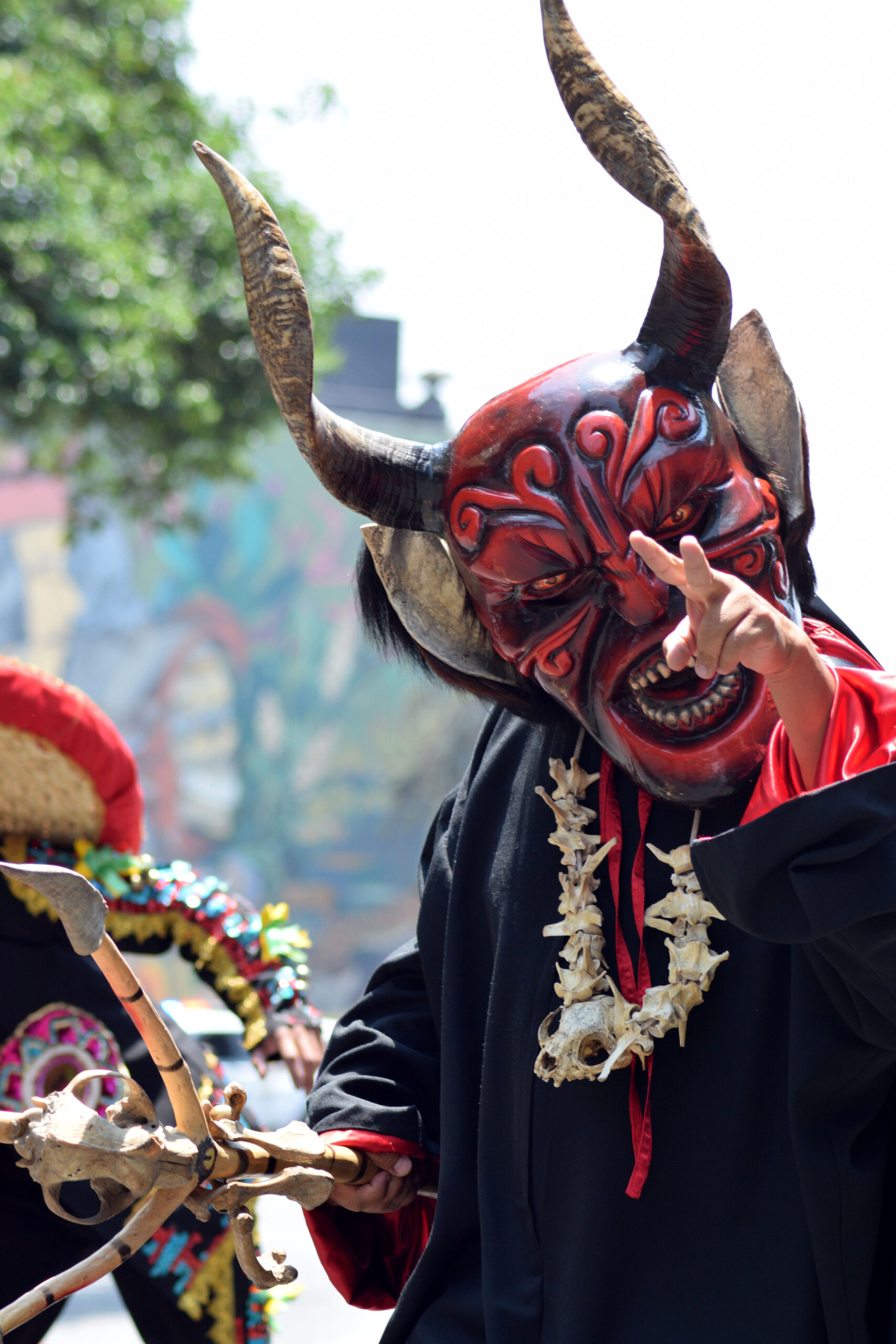 La calenda carnaval toma el Zócalo: lenguas y culturas indígenas llenan de vida el corazón de la capital