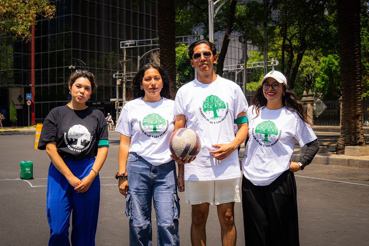 Familias y colectivos restauran memorial en la Glorieta de los Desaparecidos y lanzan campaña para el Mundial 2026