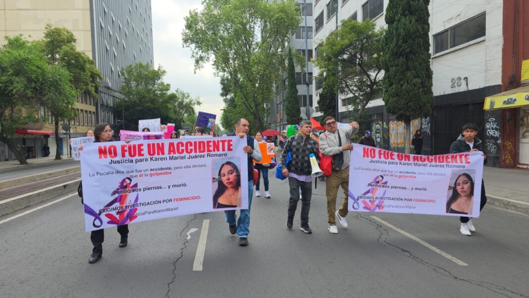 Tras dos meses del asesinato de Karen Mariel Juárez Romero familiares y amigos piden que la Fiscalía de Justicia en la Ciudad de México haga las investigaciones pertinentes para esclarecer su caso y que se reclasifique a feminicidio Tras dos meses del asesinato de Karen Mariel Juárez Romero familiares y amigos piden que la Fiscalía de Justicia en la Ciudad de México haga las investigaciones pertinentes para esclarecer su caso y que se reclasifique a feminicidio