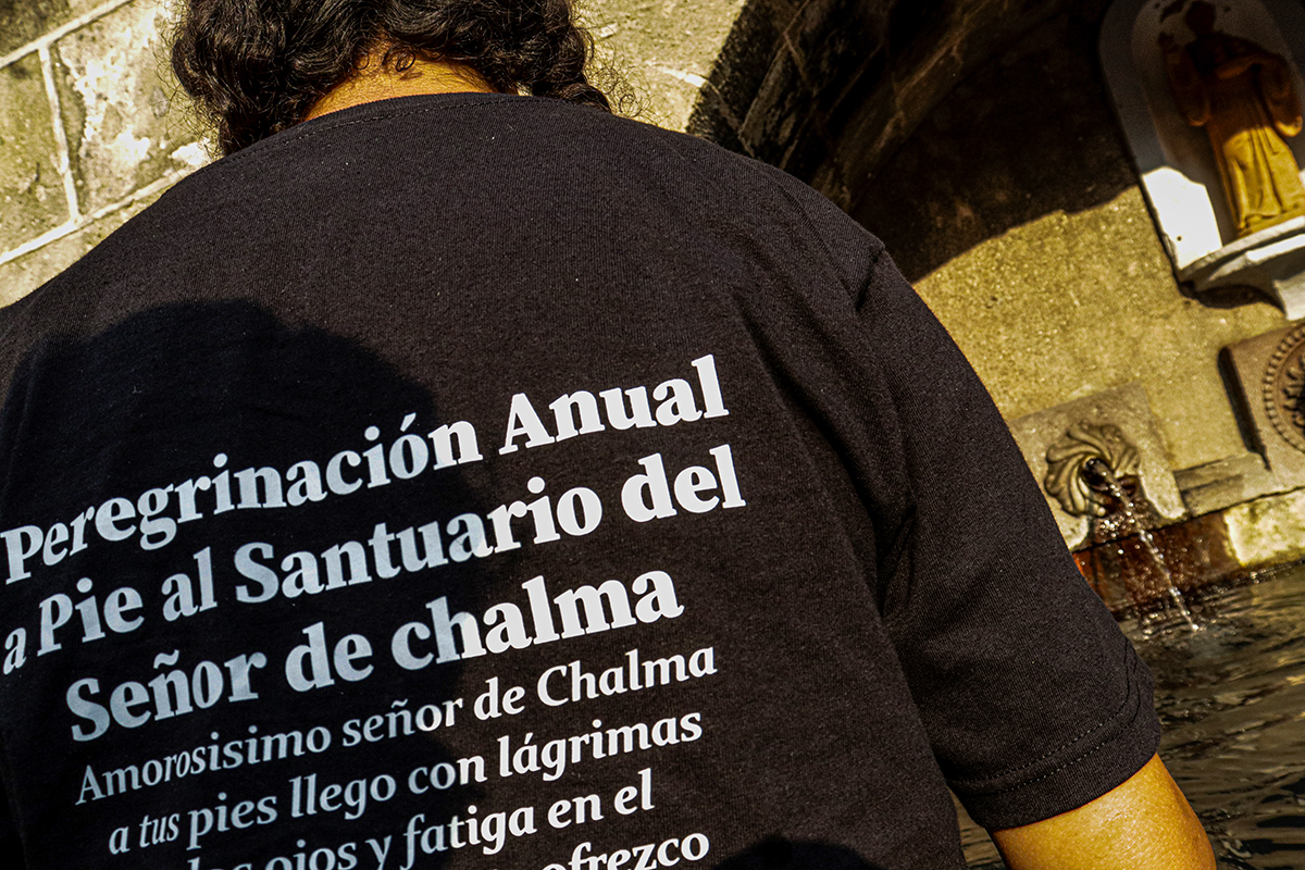 Miles de "chalmeros" caminan desde la Ciudad de México hasta el Santuario del Señor de Chalma en Semana Santa 2026