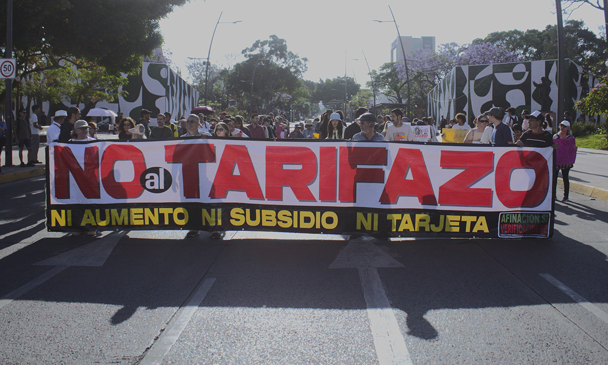 Marcha contra el tarifazo en Guadalajara: denuncian imposición de tarifa y crisis del transporte público
