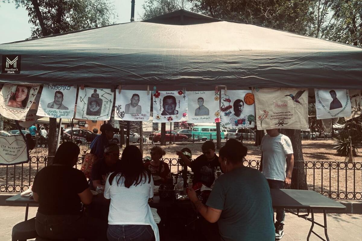 Corazones Robados: bordar los nombres que el Estado no ha encontrado