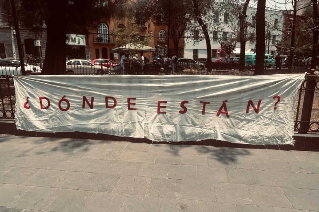 donde estan Corazones Robados: bordar los nombres que el Estado no ha encontrado