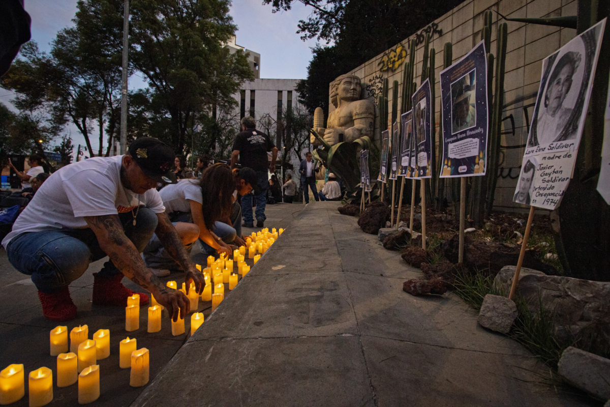 10 de mayo, nada que celebrar: familias buscadoras velaron a quienes murieron sin encontrar a sus desaparecidos