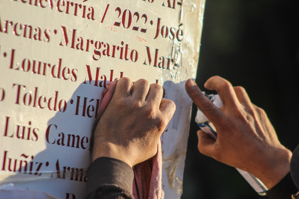 Fotos: antimonumento "Aquí Nadie Olvida" por periodistas en México