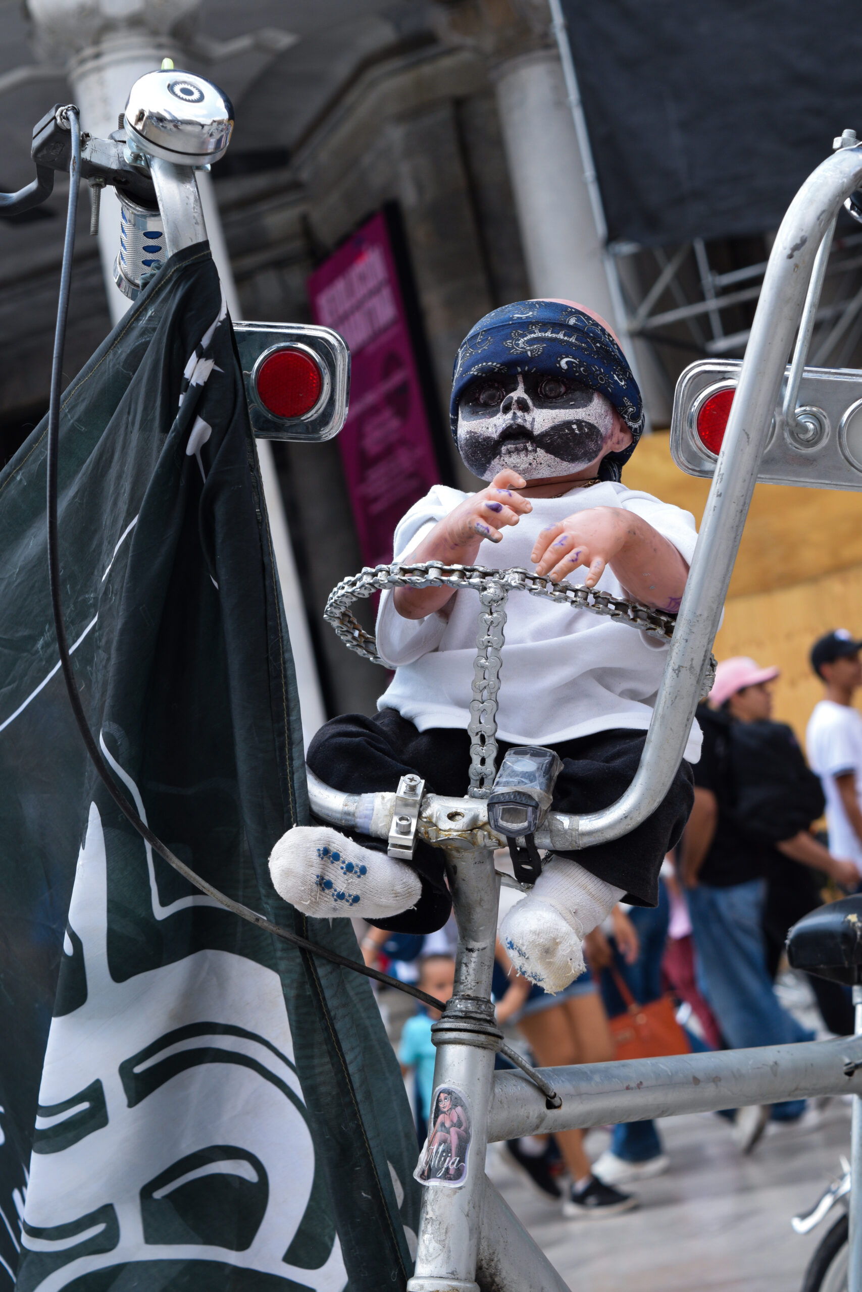 Rodada lowrider en Bellas Artes: Bicicletas como resistencia de la cultura chicana en CDMX