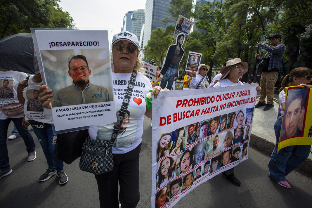 _MG_2688 "10 de mayo no es de fiesta, es de lucha y de protesta": madres buscadoras marchan en la Ciudad de México por 130 mil desaparecidos