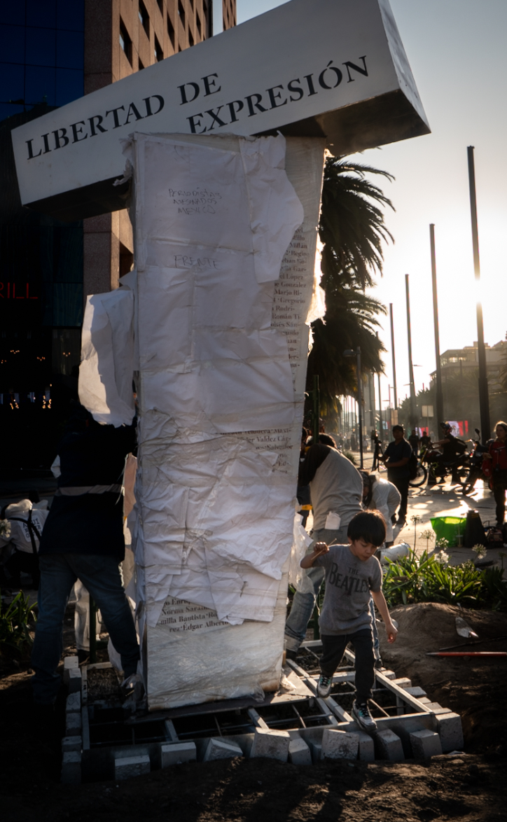 Fotos: antimonumento "Aquí Nadie Olvida" por periodistas en México