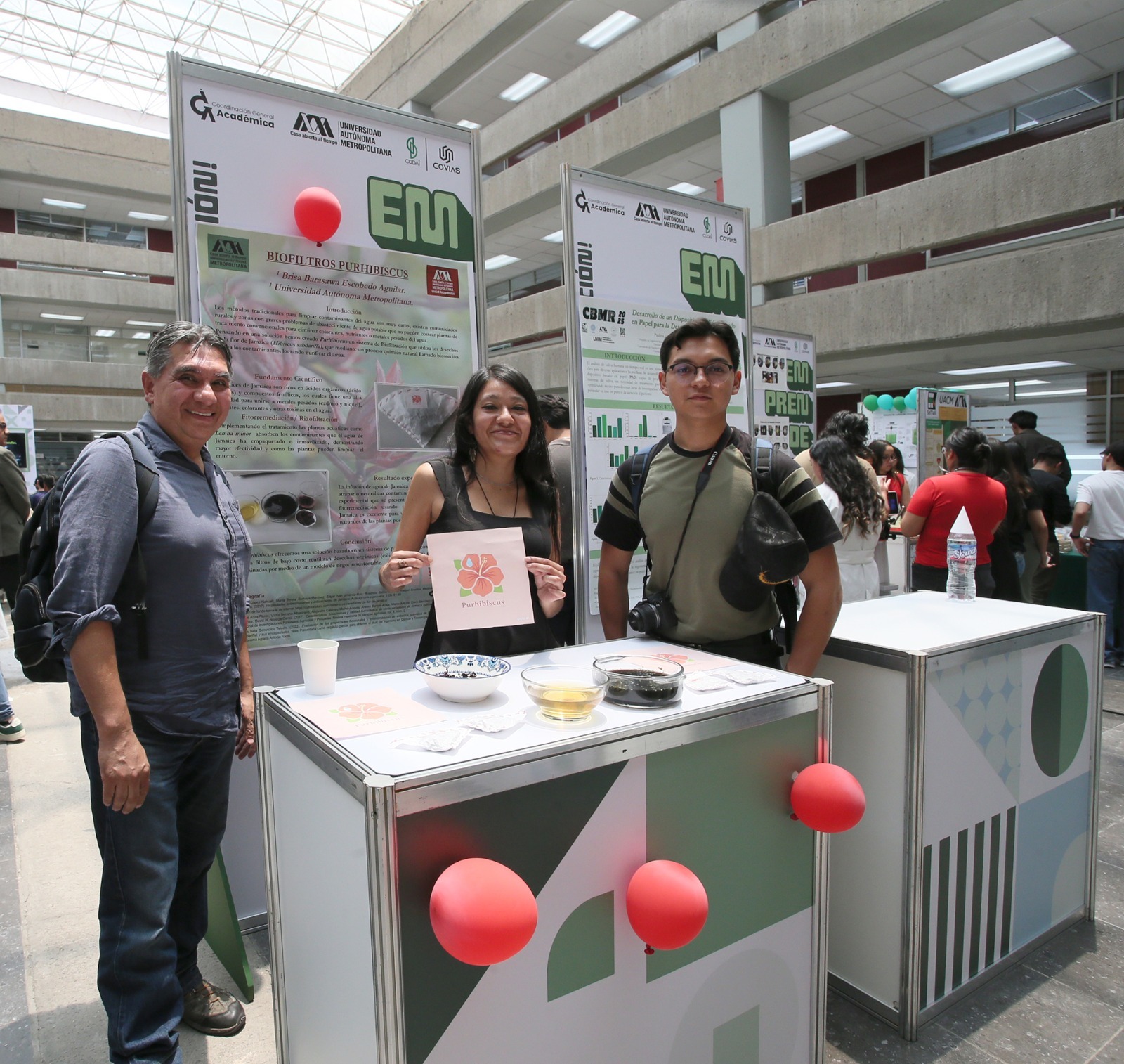 Emprende UAM FEST presenta 35 proyectos en salud, sustentabilidad, innovación tecnológica y emprendimiento, impulsados por 100 integrantes de la comunidad universitaria y docente de la UAM Iztapalapa, que buscan abordar problemáticas ambientales y sociales.