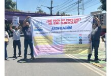 En el Día del Maestro, profesores del IEMS semiescolarizado protestaron en Tlalpan por 19 años sin base, sin contrato y con salarios estancados En el Día del Maestro, profesores del IEMS semiescolarizado protestaron en Tlalpan por 19 años sin base, sin contrato y con salarios estancados