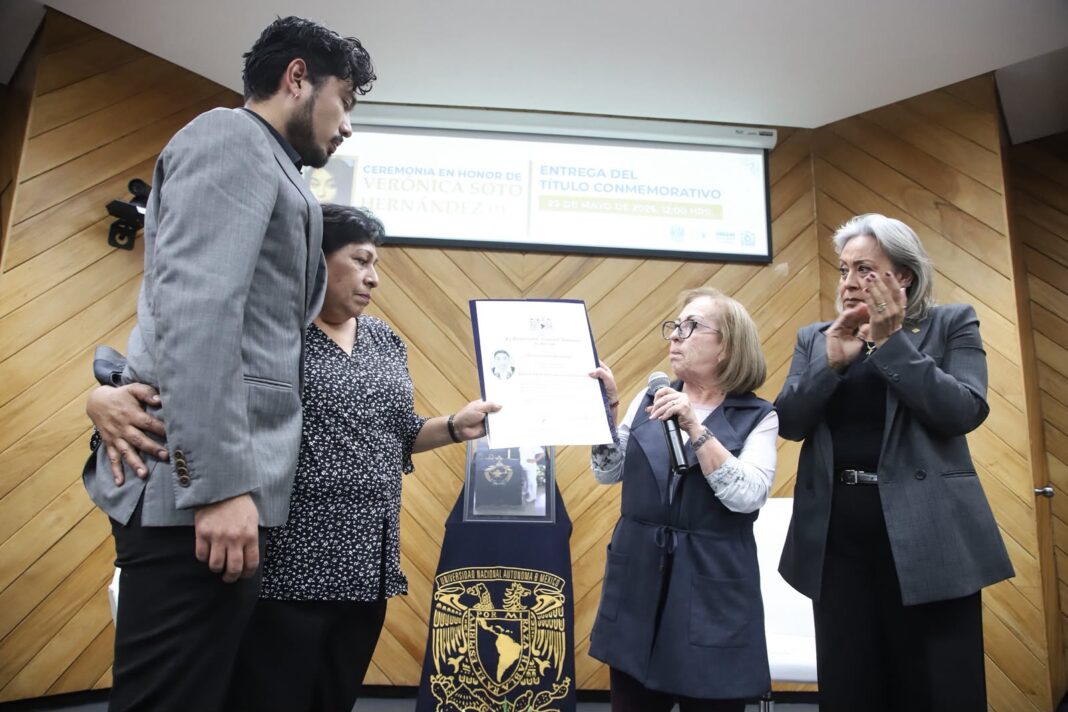 WhatsApp Image 2026-05-29 at 2.02.15 PM La UNAM entregó el título póstumo de Verónica Soto Hernández, seis años después de su feminicidio