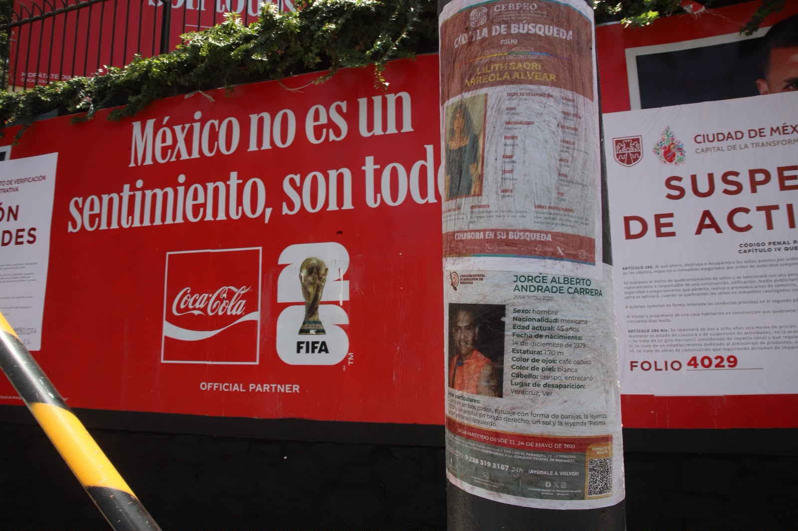 Fichas de desaparecidos en el Estadio Azteca: colectivos buscadores interpelan al mundo desde la sede del Mundial 2026