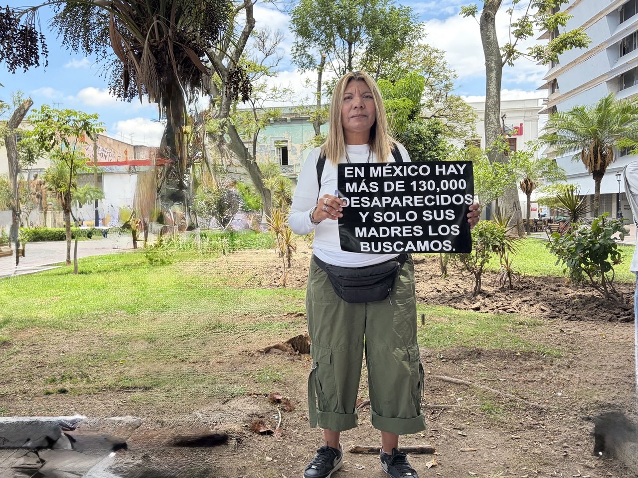 “Nuestro dolor ha sido agraviado”: Familias buscadoras marchan en Guadalajara en medio del fervor mundialista y exigen disculpa pública a Claudia Sheinbaum