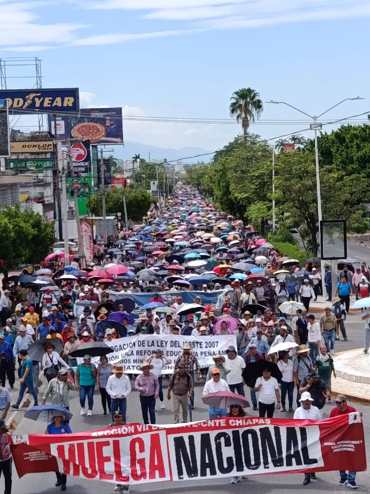CNTE ratifica huelga nacional en su día 15; rechaza propuestas federales y denuncia represalia económica contra docentes