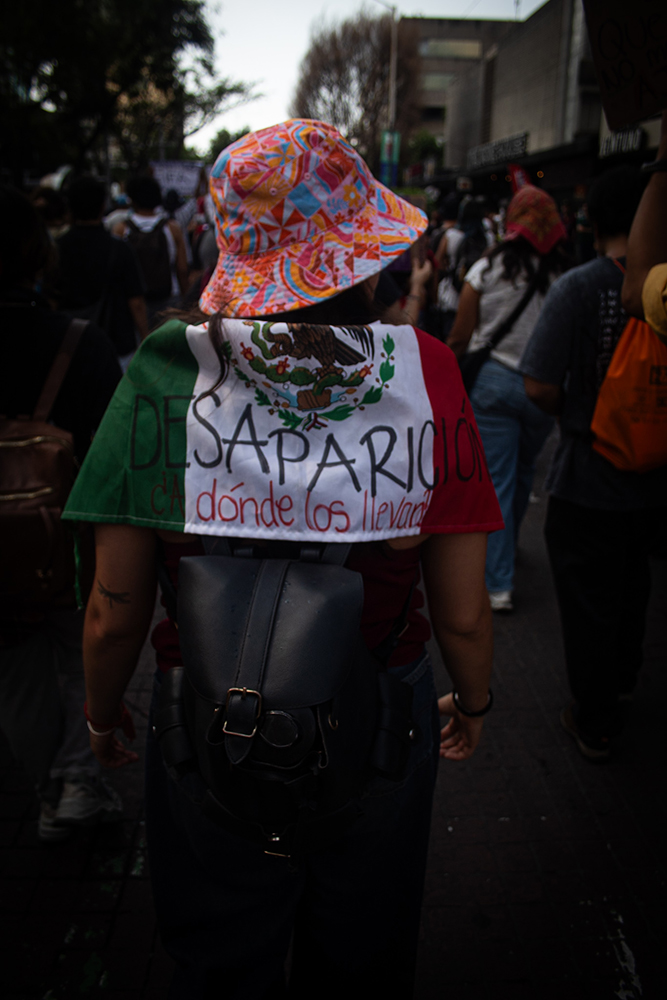 Mientras el Mundial se celebra en Guadalajara, colectivos marchan por sus desaparecidos y contra el despojo