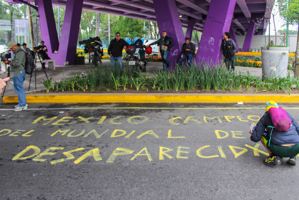 IMG_3679 (1) Colectivos, familias buscadoras y vecinos de Santa Úrsula realizan jornada antimundialista frente al Estadio Azteca