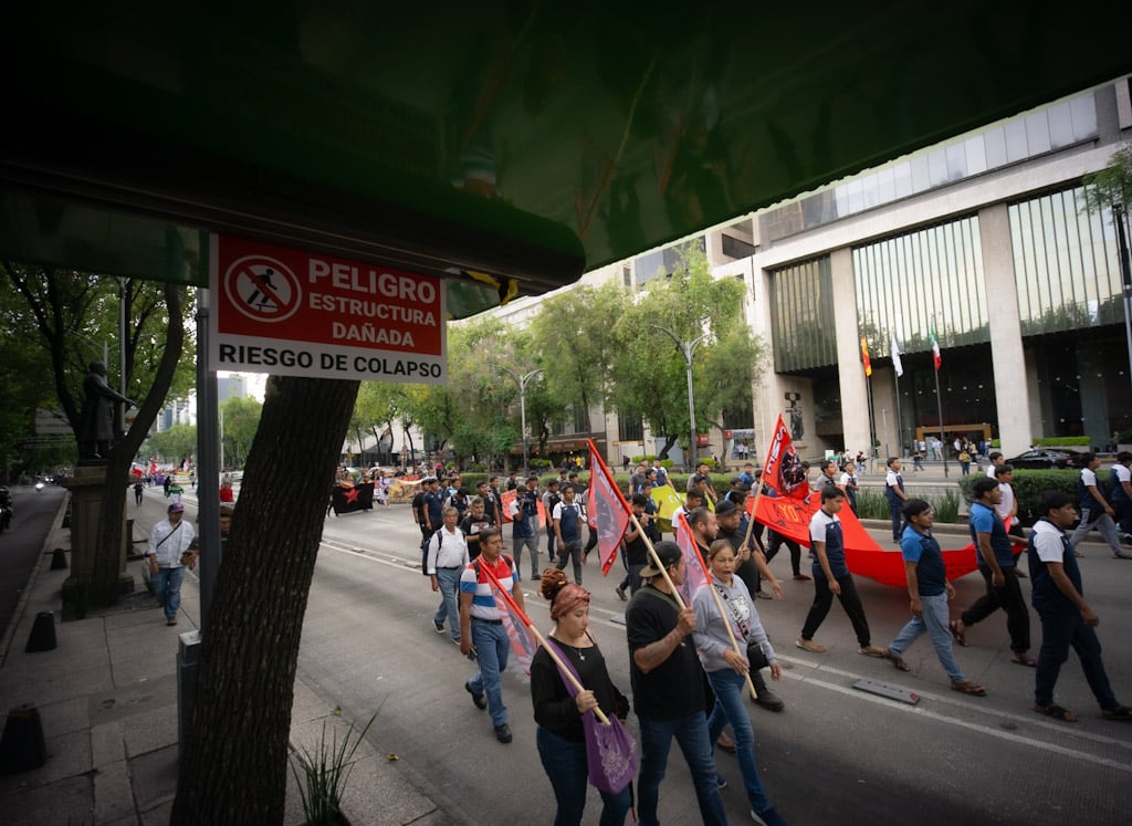 Ayotzinapa llega a CDMX pese al cerco: 141 jornadas globales sin paradero de los 43