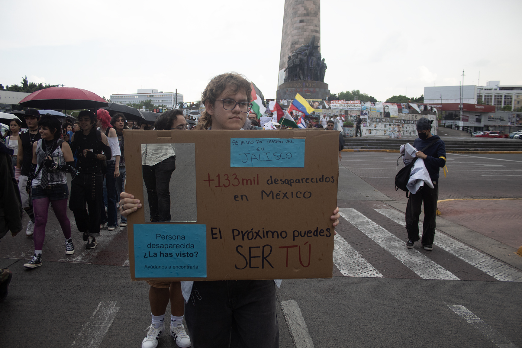 Mientras el Mundial se celebra en Guadalajara, colectivos marchan por sus desaparecidos y contra el despojo