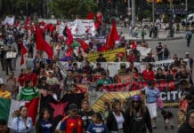 Ayotzinapa llega a CDMX pese al cerco: 141 jornadas globales sin paradero de los 43 Ayotzinapa llega a CDMX pese al cerco: 141 jornadas globales sin paradero de los 43