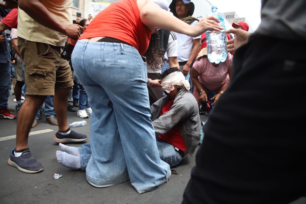 WhatsApp Image 2026-06-01 at 2.15.16 PM Policía capitalina reprime con petardos y balas de goma a la marcha de la CNTE en el Zócalo