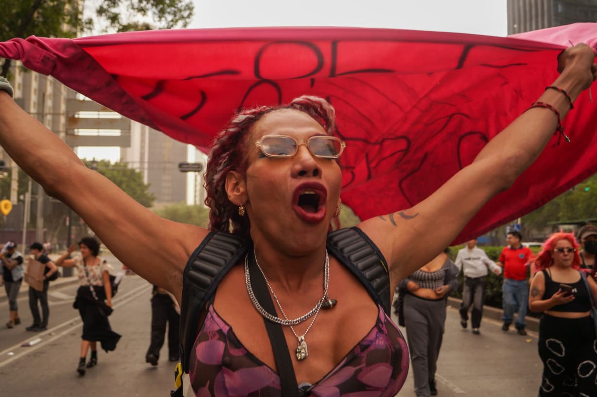 En el Día Internacional del Trabajo Sexual, trabajadoras trans denuncian exclusión del programa IKAL del GobCDMX
