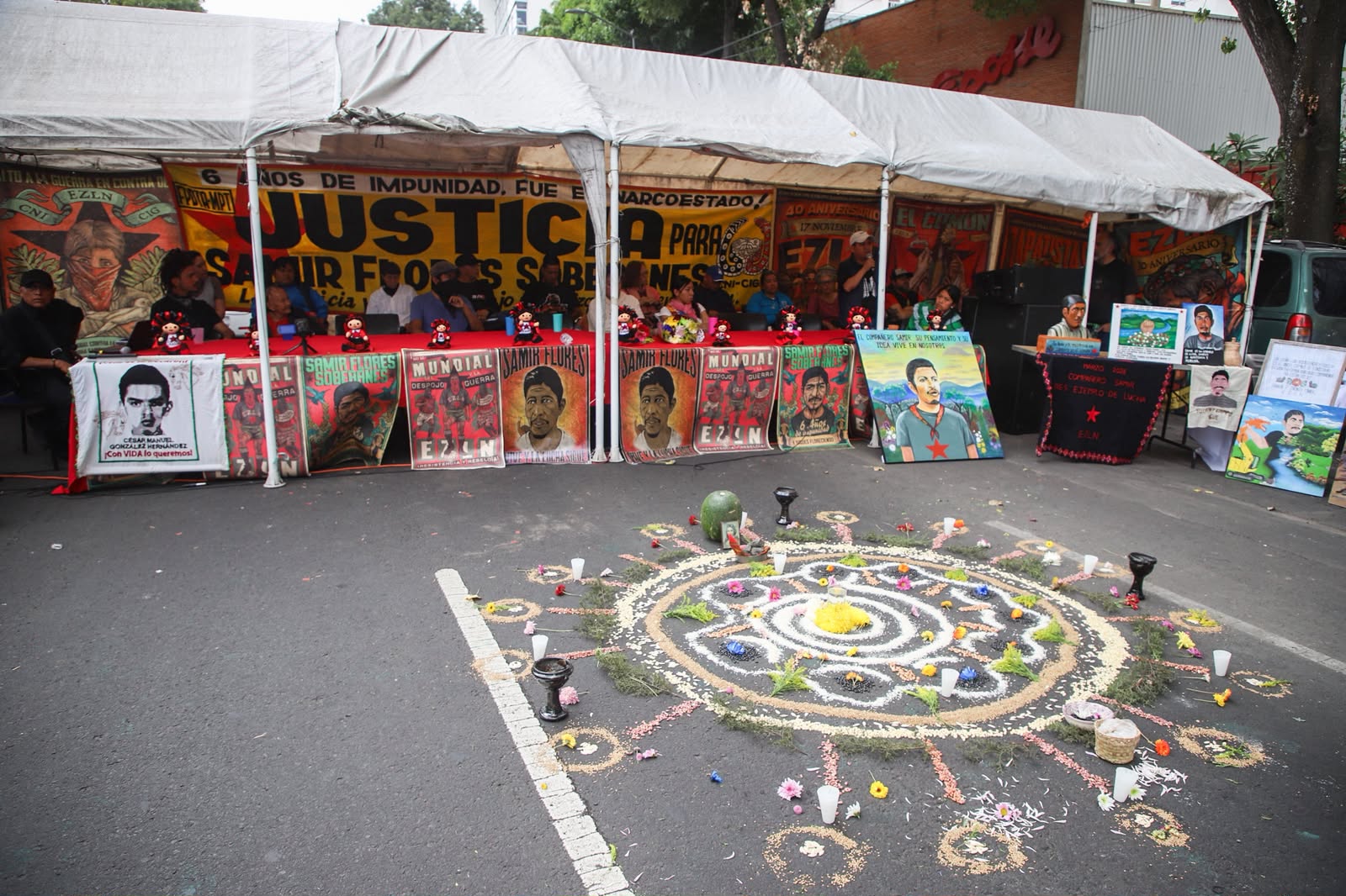 Familiares de Samir Flores y colectivos antimundialistas convierten el futbol popular en protesta contra el "Mundial del Despojo"